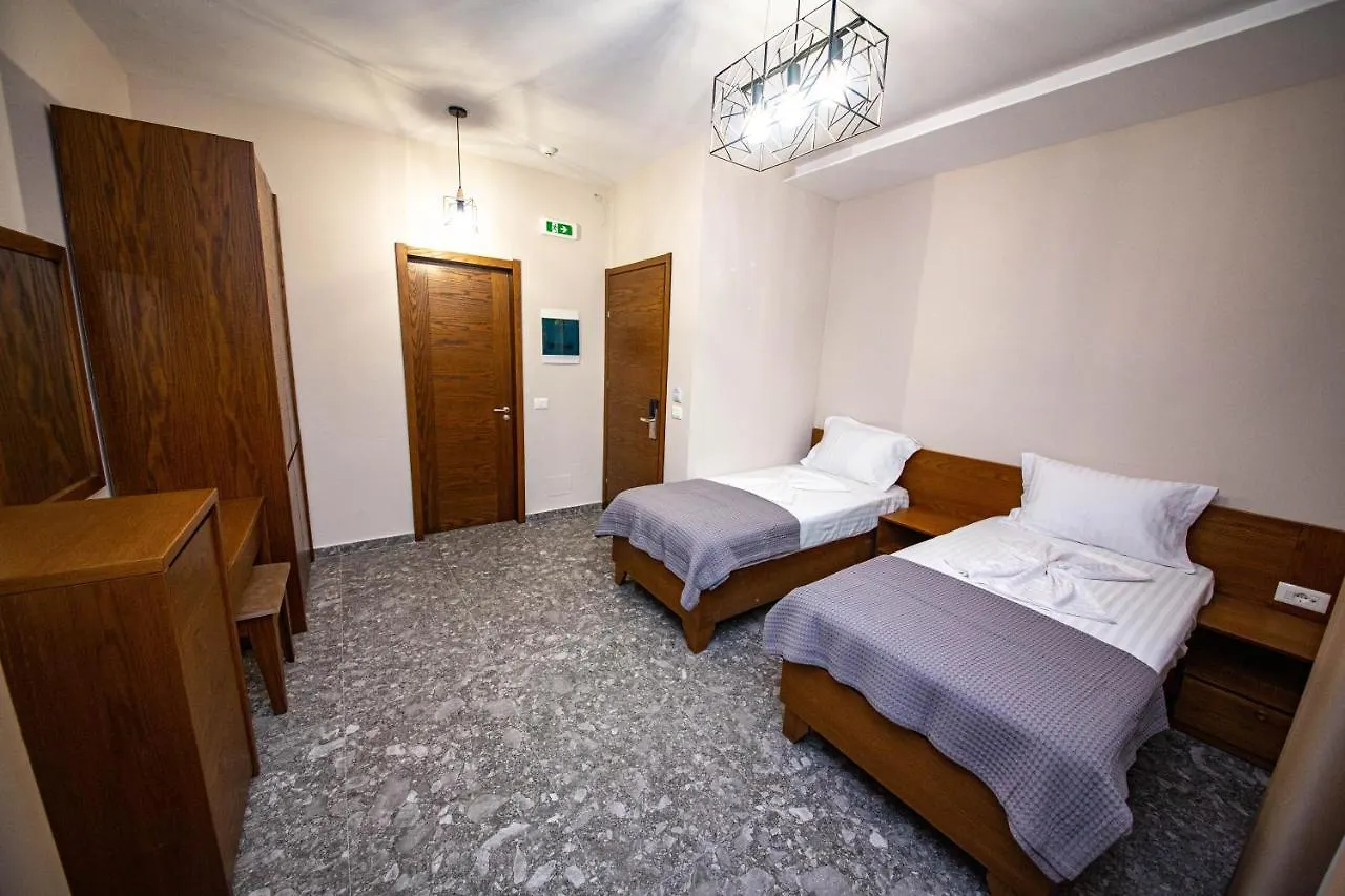 Hotel Center Ksamil