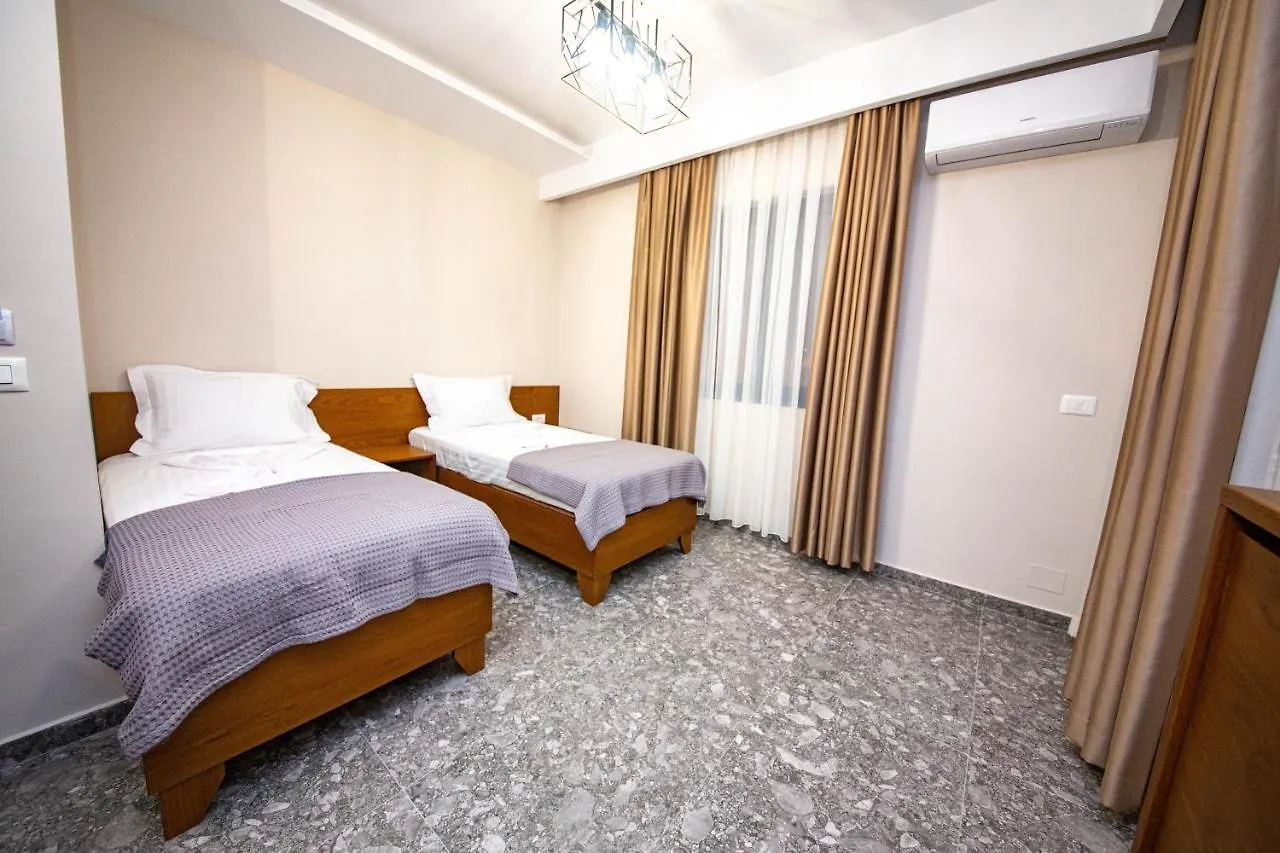 Hotel Center Ksamil