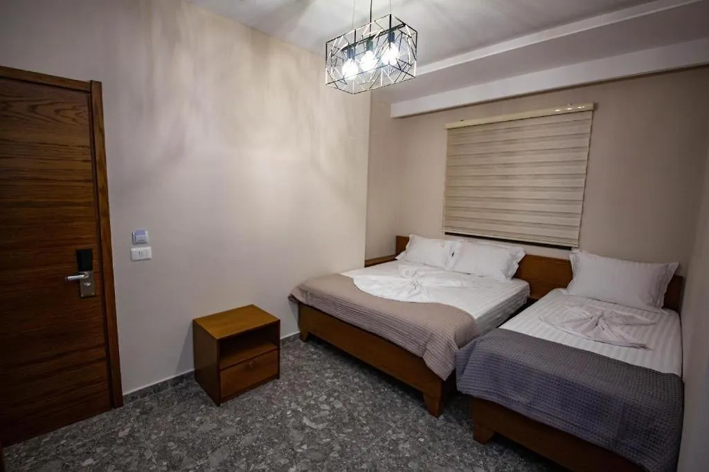 Hotel Center Ksamil