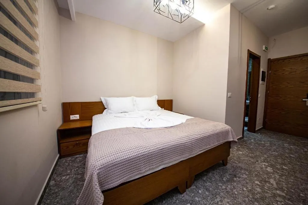 Hotel Center Ksamil